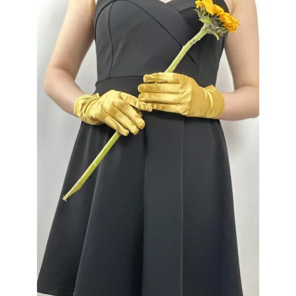 Women's Evening Green Short Satin Lace Gloves Gothic Choker Necklace design